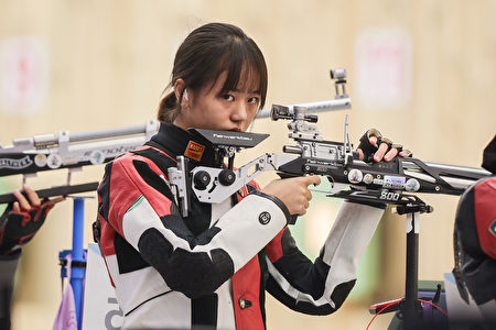 杭州亚运女子10公尺空气步枪赛事，台湾代表队年仅18岁的陈淇（图）24日晋级决赛。
