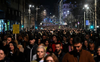 抗議選舉不公 塞爾維亞數千人連兩天聚集首都
