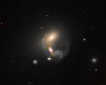 哈勃太空望遠鏡捕捉到一組明亮的星系