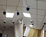 河北保定學院教室布滿攝像頭 每人頭頂一個