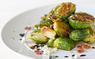 Carmelized Brussel Sprouts With Bacon Blue Cheese Thyme And Balsamic