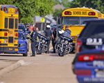 高中生被指控在德州阿灵顿校园内枪杀同学