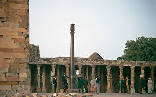 印度神祕鐵柱風雨中矗立1600年不生鏽