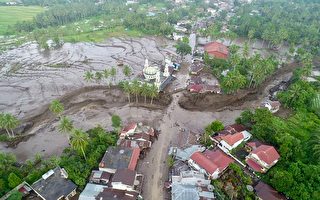 印尼遭暴洪和冷熔岩流袭击 至少34死