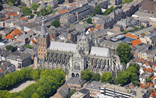 圣约翰大教堂：荷兰的哥特式建筑典范