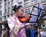 組圖：英國法輪功學員在倫敦戶外文藝演出