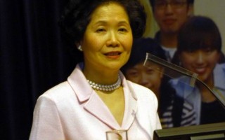 陳方安生籲港府聆聽市民聲音