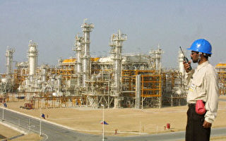 伊朗南部港口发现三座新油田