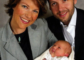 挪威太子妃产下一女婴