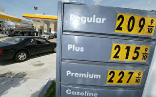 美国油价节节上涨破纪录