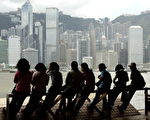 香港名主持人接連辭職 黑道介入