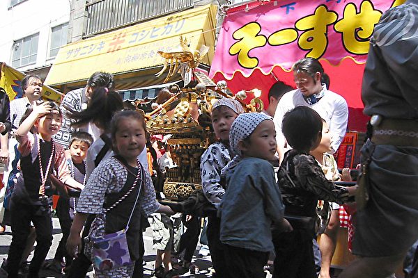 組圖 日本民族節日 東京 鳥越祭 大紀元