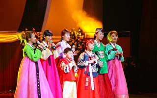 组图:韩国歌星在悉尼歌剧院演唱
