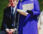 英女皇出席戴安娜王妃紀念噴泉開幕禮(GettyImages)