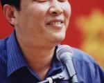 唐国强谦称 不够书法家的档次