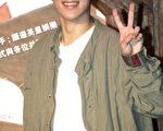 房祖名：推單曲拍廣告 首張專輯9月份發行
