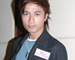 痴情女歌迷当街昏倒 古巨基冲上去急欲人工呼吸