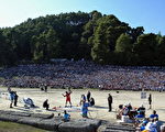 奥运铅球在奥林匹亚山登场