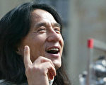 成龙与金喜善互相表扬 其乐融融打破不和传闻