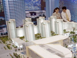 9月15日北京房地产展览会上展示的未来北京建筑模式（法新社）