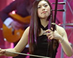 销量创记录 “女子十二乐坊”在美国做了什么？
