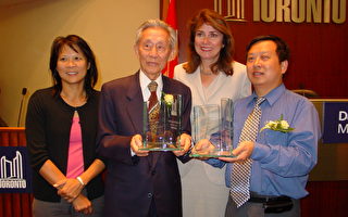 兩華裔榮獲本年度多倫多義工獎