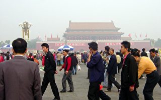 组图：北京称反恐 7日天安门依然戒备森严