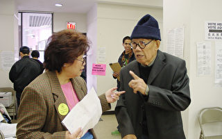 大選日紐約華裔選民投票踴躍