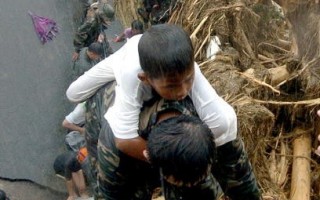台风横扫菲律宾  340人死亡150人失踪