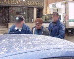 华埠中华行贩私烟被搜索 两人被收押