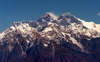 喜马拉雅山冰川融化  亚洲面临危机