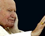 教宗若望保禄二世手指上的戒指。（Getty Images，摄于2003年5月23日)