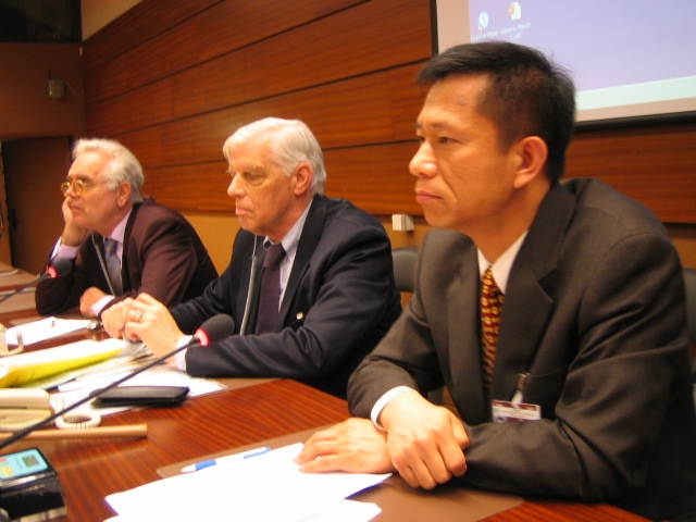 联合国会议厅举办《九评》研讨会(大纪元)