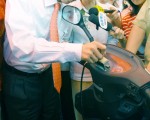 拚治安  高市免費機車烙碼上路