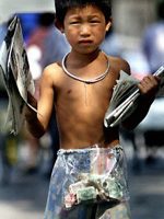 14岁每天工作13小时 中国童工问题再曝光