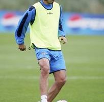 〈世界杯会外赛〉Ferdinand将重返英格兰后防线