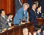 日参院表决通过邮政民营法案
