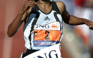 ING阿姆斯特丹马拉松 衣国包办男女金牌