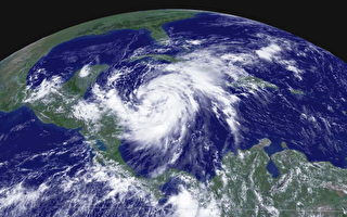 威尔玛飓风增强为5级 周末威胁佛州