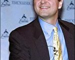 美國線上（AOL）創辦人凱斯表示，他將離開時代華納集團董事會，終結他自五年前主導美國線上、時代華納合併以來的一片混亂(圖片來源：法新社)