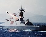 拉法葉級驅逐艦1997年1月31日在台灣海域發射導彈。(法新社)