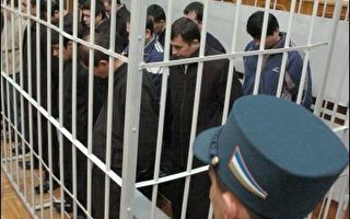 乌兹别克五月流血骚乱事件  逾百人受审