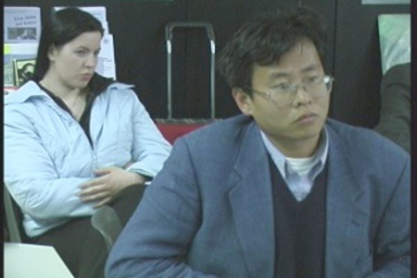 聚精會神的聽眾(大紀元) 聚精會神的聽眾(大紀元)