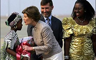 萝拉．布什访问奈及利亚