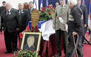 前南斯拉夫總統 米洛塞維奇運往故鄉安葬