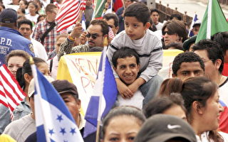 紐約各族移民示威遊行抗議移民改革法案