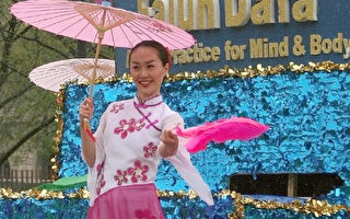 展现中华传统文化  法轮功学员参加樱花节游行