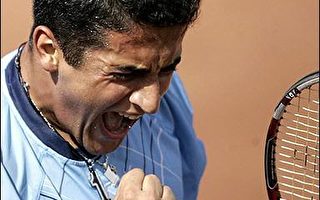瓦伦西亚网赛：新秀阿尔玛格罗淘汰沙芬
