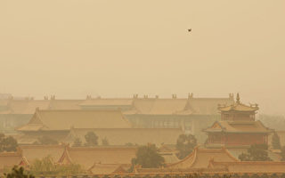 北京落尘30万吨  “皇城”变身“黄城”