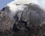 印尼火山岩漿溢出  五千多人撤離